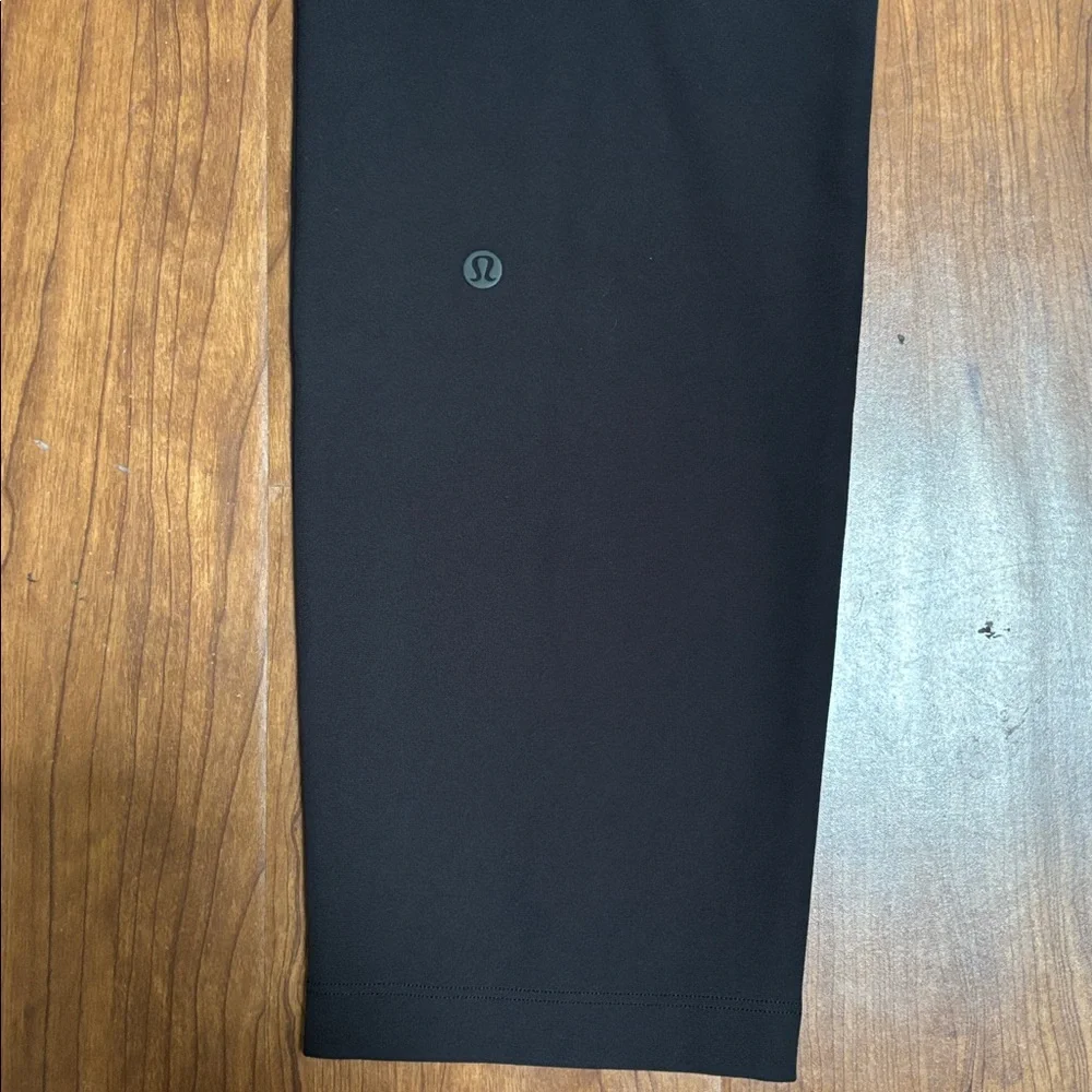 Lululemon On The Fly Pant Black Woven 27” Inseam - Picture 3 of 5